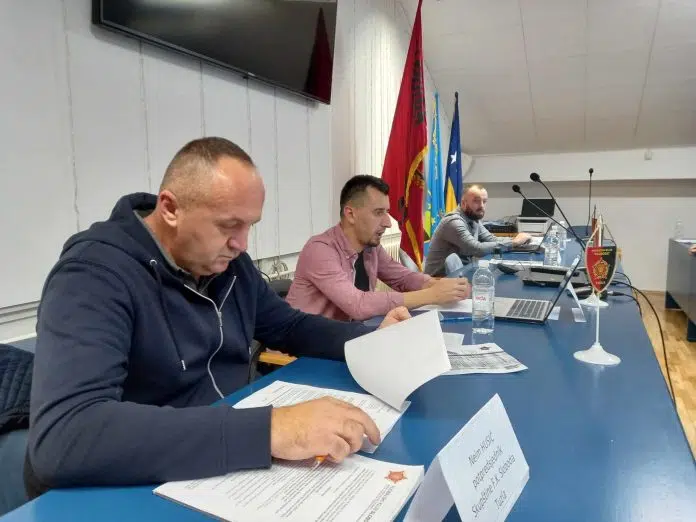Haos Na Skupstini Fk Sloboda Mujkanovic I Upravni Odbor Podnijeli