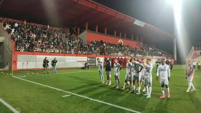 (VIDEO) Pogledajte kako su navijači ispratili igrače Sarajeva nakon poraza Video Pogledajte Kako Su Navijaci Ispratili Igrace Sarajeva Nakon Poraza