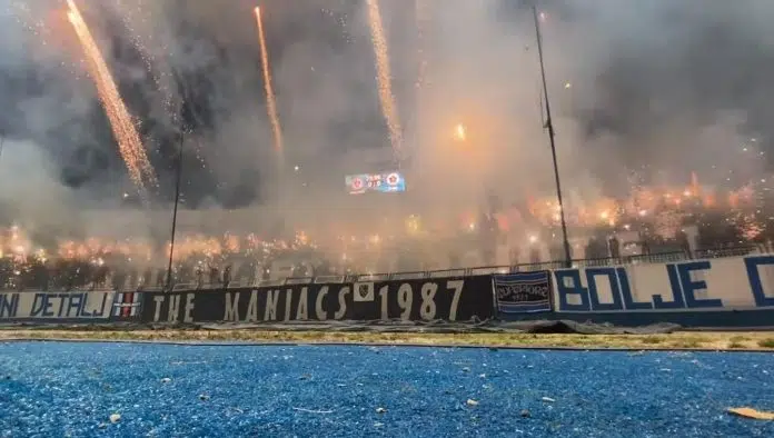 (VIDEO) Pyromania: Manijaci objavili videozapis svih 12 bakljada na utakmici Video Pyromania Manijaci Objavili Videozapis Svih 12 Bakljada Na Utakmici