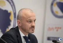 (FOTO) Elmir Pilav dobio podršku legendarnog reprezentativca BiH Elmir Pilav Dobio Podrsku Legendarnog Reprezentativca Bih