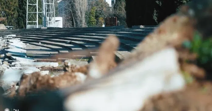 Video Najveci Infrastrukturni Projekat Zrinjski Poceo Rusenje Istocne Tribine