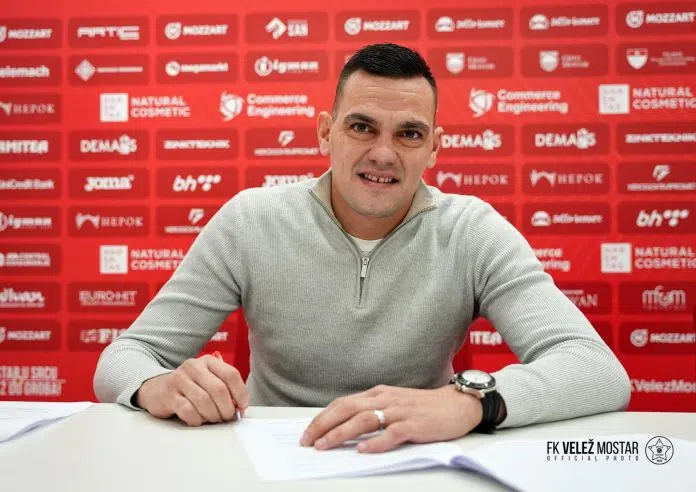 Zvanicno Velez Doveo Iskusnog Golmana