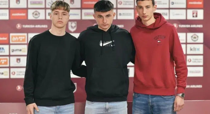 Tri Mlada Fudbalera Potpisala Ugovore Sa Fk Sarajevo