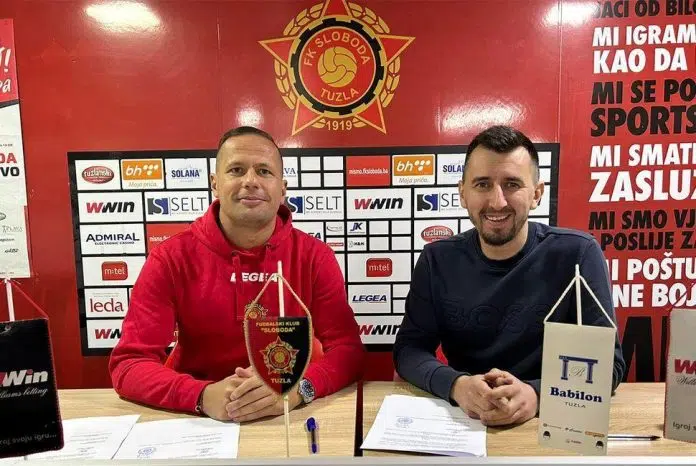 Zvanicno Nikola Komazec Se Vratio U Slobodu