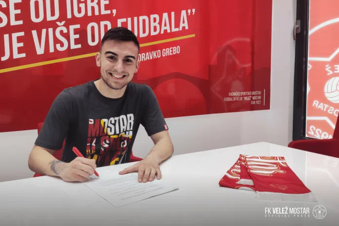 Mladi fudbaler potpisao za FK Velež Mladi Fudbaler Potpisao Za Fk Velez