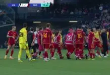 PREKINUTA UTAKMICA: Srušio se fudbaler Rome Prekinuta Utakmica Srusio Se Fudbaler Rome