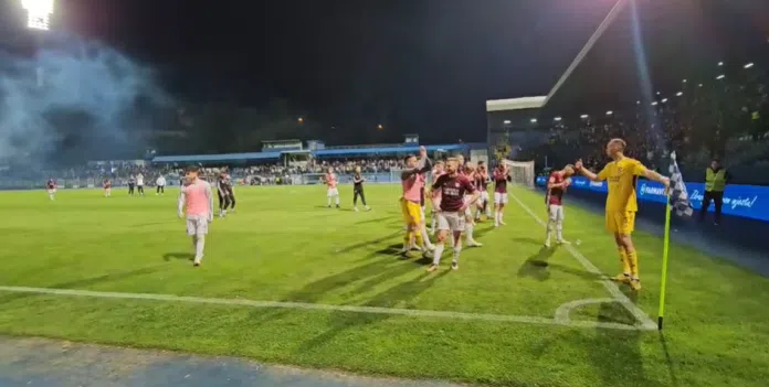 Video Pojedini Navijaci Zeljeznicara Gadali Fudbalere Sarajeva Evo Kako Su
