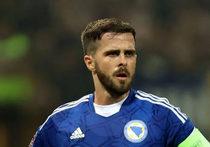 64Fdb4C4 687C 49E9 A0Cc 4C230A0A0A73 62373566 Miralem Pjanic Preview