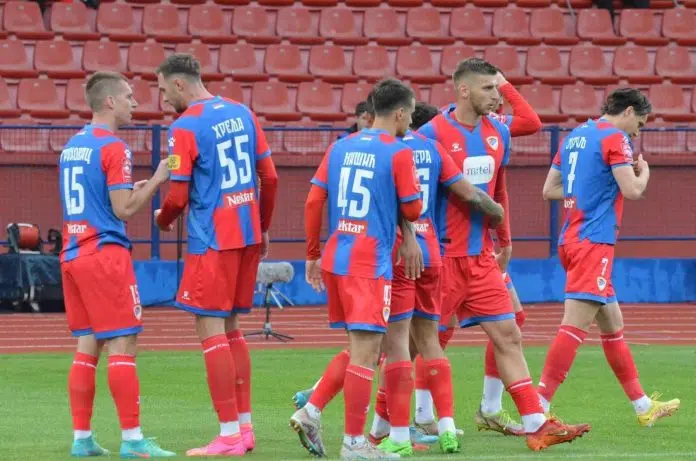 Kapiten Borca Upozorava Pritiskanje Kocnice Potrebno Je U Slavlju Kako