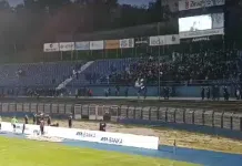 (VIDEO) Igrači Željezničara došli pred južnu tribinu, pogledajte šta su Manijaci uradili Video Igraci Zeljeznicara Dosli Pred Juznu Tribinu Pogledajte Sta Su