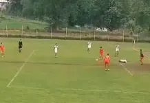 (VIDEO) Stariji trebaju učiti od djece: Mladi fudbaler Mladosti napravio najljepši fair play potez godine Video Stariji Trebaju Uciti Od Djece Mladi Fudbaler Mladosti Napravio