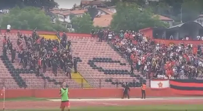 Video Uzavrelo Na Tusnju Prilikom Izlaska Robijasa Sa Stadiona Pogledajte