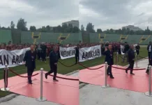 (VIDEO) Vincent Tan stigao na Koševo, priređen mu je poseban doček Video Vincent Tan Stigao Na Kosevo Prireden Mu Je Poseban