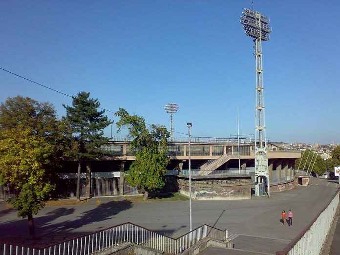 Renoviranje Crno Bijelog Projekat Za Ovo Ljeto