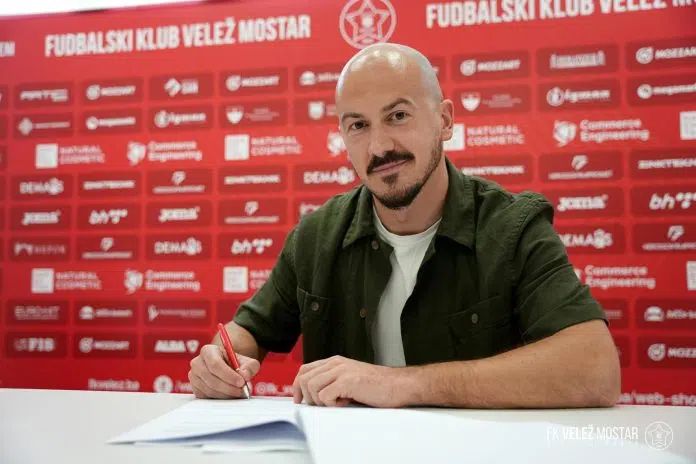 Zvanicno Velez Angazovao Veliko Pojacanje