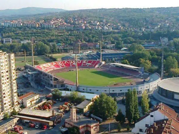 Radnicki Je Dovela Dva Strana Igraca