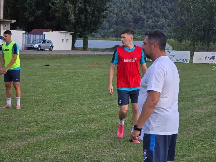 (VIDEO) Admir Adžem zadovoljan igrom u prvom poluvremenu, ali ne Video Admir Adzem Zadovoljan Igrom U Prvom Poluvremenu Ali Ne