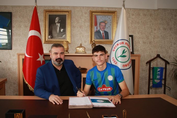 Video Pogledajte Kako Se Muhamed Buljubasic Predstavio Navijacima Rizespora