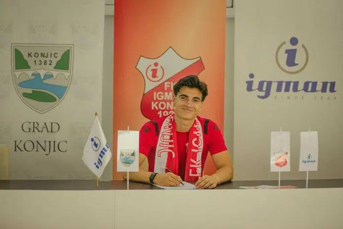 Zvanicno Mladi Defanzivac Koji Je Boravio Na Probi U Zeljeznicaru