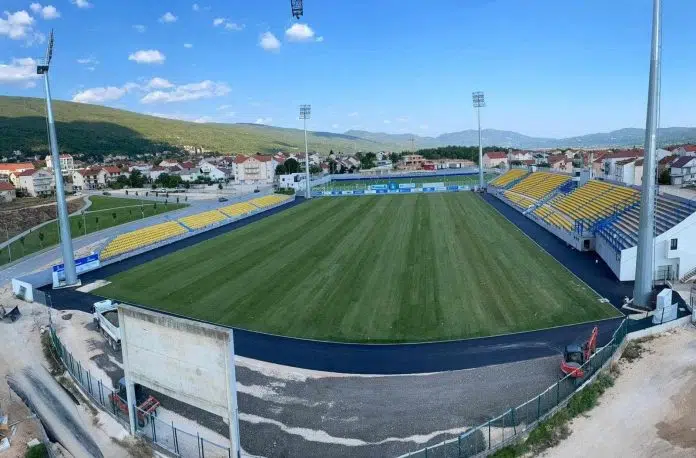 Video Debi Na Novom Terenu Stadiona Premijerligasa