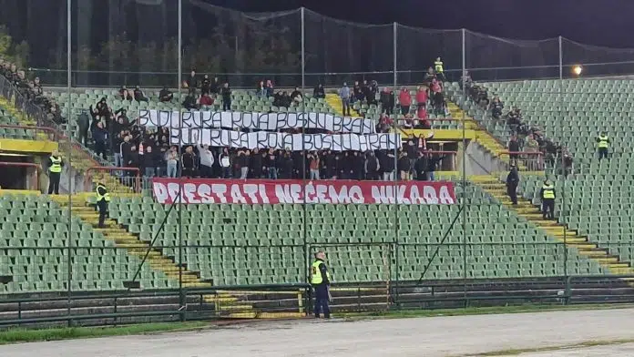 Video Navijaci Veleza Citirali Merlina Budi Ruka Koja Brani Bosnu