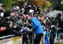 (FOTO) Malo se reprezentacija može pohvaliti ovakvom podrškom: Veliki broj navijača pratio trening Zmajeva Malo Se Reprezentacija Moze Pohvaliti Ovakvom Podrskom Veliki Broj