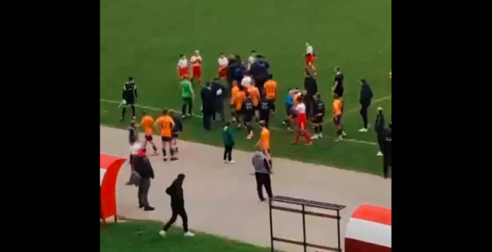 Video Uzasni Prizori Sa Utakmice Pionira U Bih Roditelji Usli