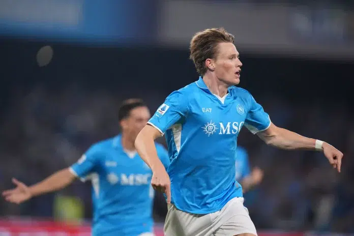 Inter Svrgnut Sa Trona Napoli Sampion Italije Posle Mrtve Trke