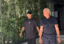 Crveno-bijeli obožavatelji u transu: neobična dobrodošlica za Marka Arnautović! (Fotografija, video) Crveno Bijeli Obozavatelji U Transu Neobicna Dobrodoslica Za Marka Arnautovic Fotografija
