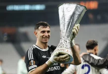 Dibu Martinez ne oseća bol: Navijači Aston Vile će ga obožavati posle ovoga!