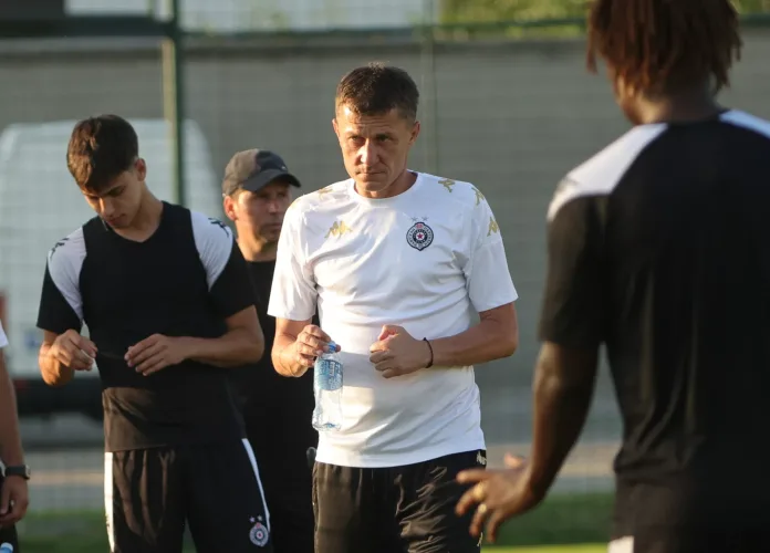 Partizan predstavio nove dresove! - Sportski centar