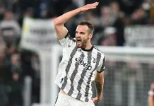 Prvotimac Juventusa se povredio nakon što ga je navijač pokosio klizećim startom! (VIDEO)